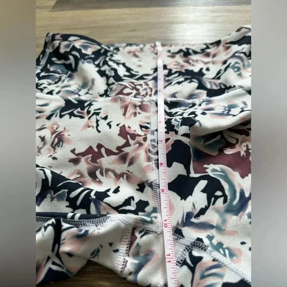 BALANCE COLLECTION Floral Contender Lux Ankle Compression Leggings, Size M - Picture 9 of 14
